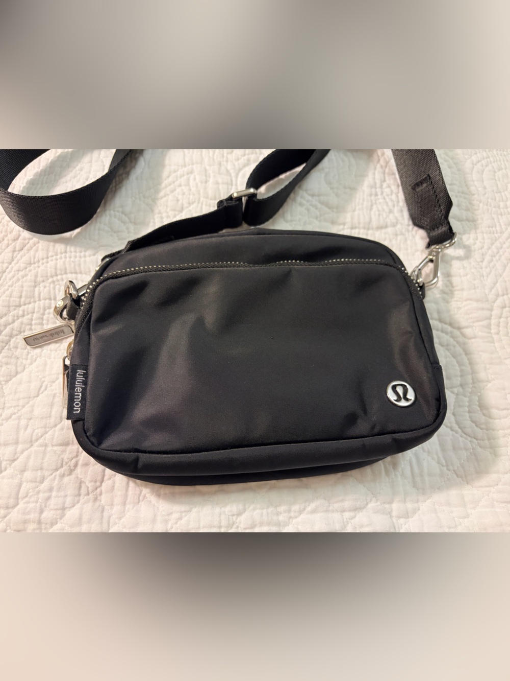 lululemon athletica Black Compact Crossbody Pouch - Picture 2 of 6